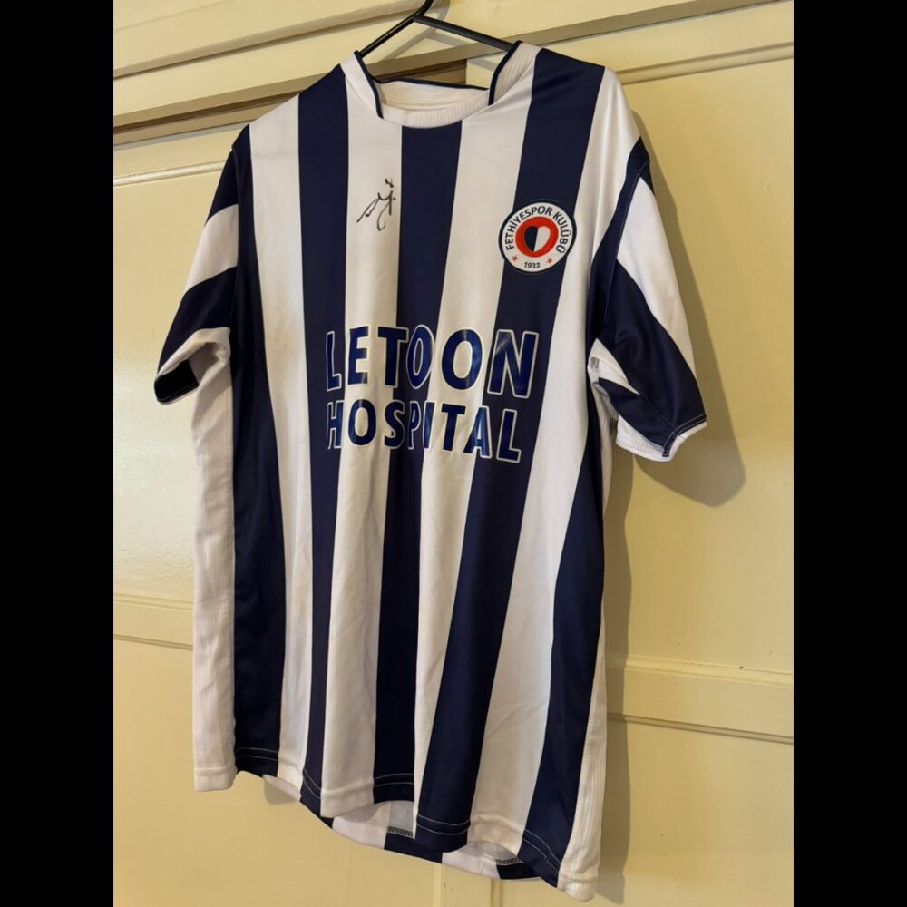 Fethiyespor Turkish Soccer jersey SIGNED by NBA Forward Hidayet "Hedo" Türkoğlu